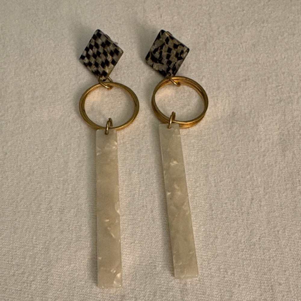 Elegant Gold and Cream Dangle Earrings